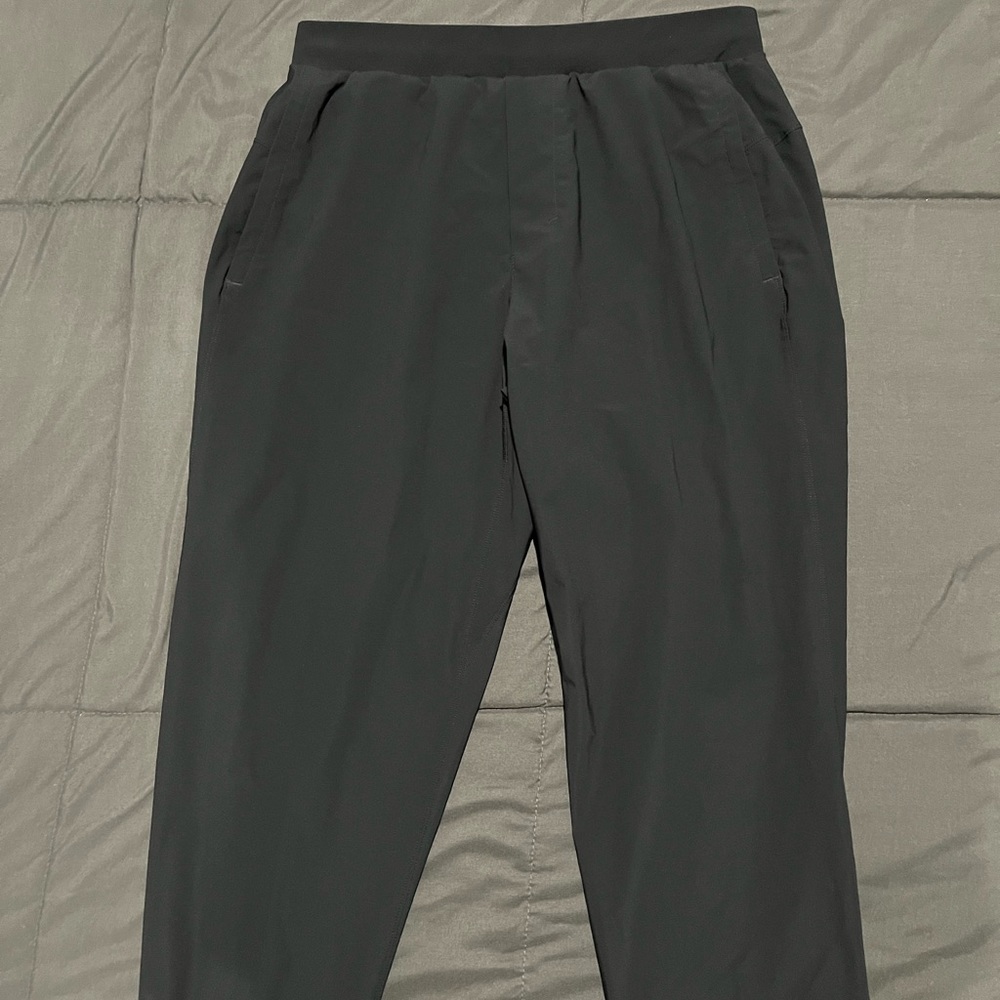 Men’s lululemon surge joggers